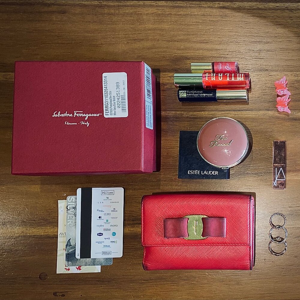 Vintage Ferragamo Coral Vara Bow Wallet